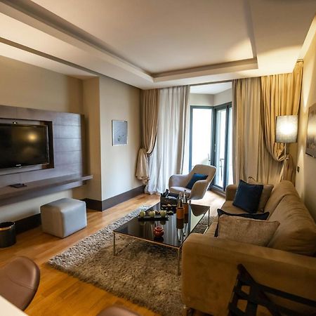 Gray Boutique Hotel Casablanca Eksteriør billede A living room in a hotel suite
