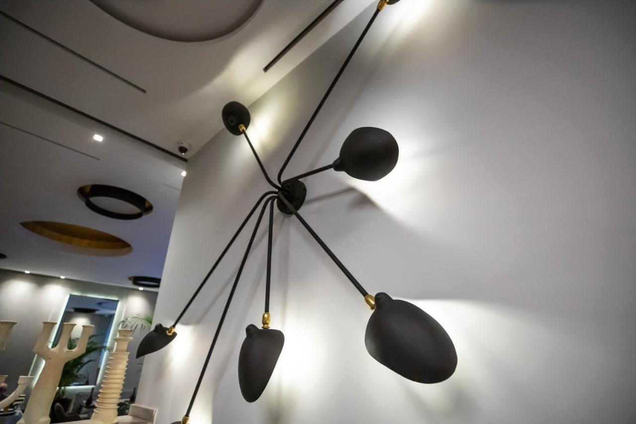Gray Boutique Hotel Casablanca Eksteriør billede A light fixture by the artist