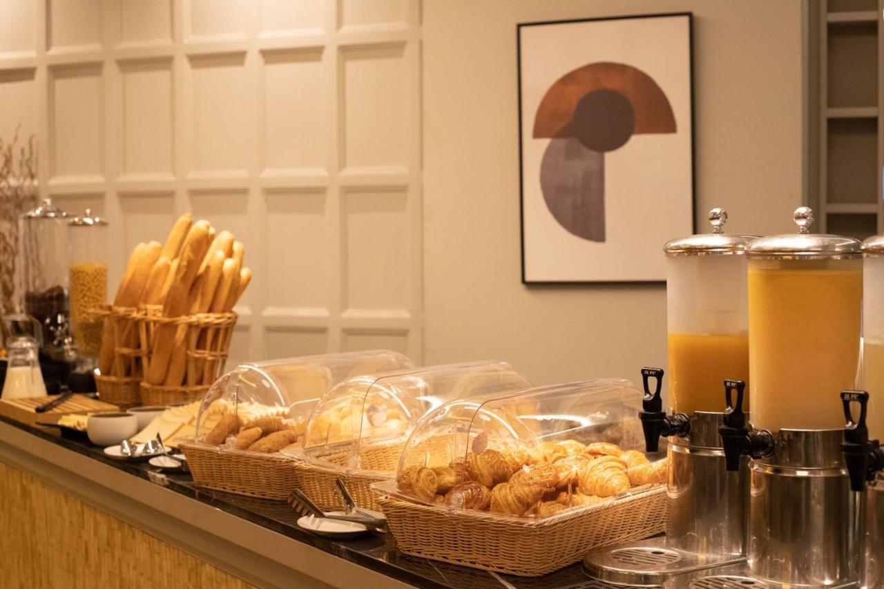 Gray Boutique Hotel Casablanca Eksteriør billede A breakfast buffet at a hotel